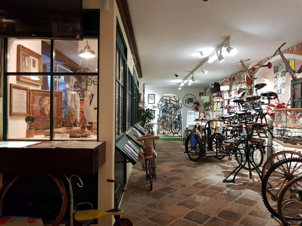 Fahrradmuseum Retz - Blick in die Ausstellung (© Museumsmanagement Niederösterreich)